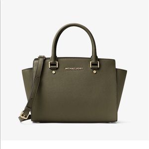 Michael Kors Selma Medium Saffiano Bag